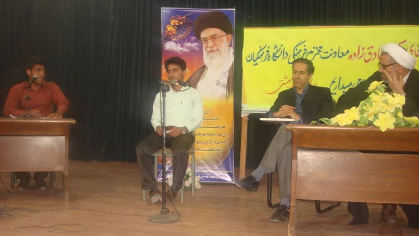 نشست حجه الاسلام و المسلمین دکتر صادق زاده معان فرهنگی دانشگاه فرهنگیان و دکتر دهقان مدیر کل امور اجتماعی با نمایندگان تشکل های دانشجویی پردیس های استان هرمزگان