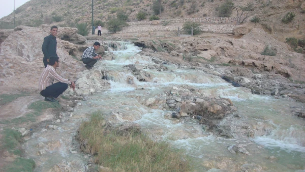 در هفته آموزش و گرامیداشت معلم اردوی تفریحی و فرهنگی به منطقه گردشگری آب گرم گنو