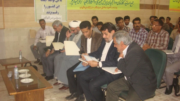 حضور استاندار جناب آقای جادری درمراسم گرامیداشت هفته آموزش و مقام معلم در پردیس شهید بهشتی هرمزگان