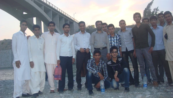 اردوی  تفریحی برگزیدگان  علمی به شهرستان رودان