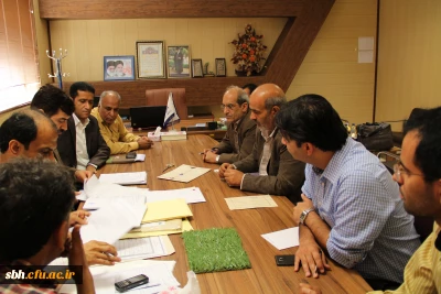 بازدید دکتر تاجیک اسماعیلی معاون توسعه و مدیریت و منابع دانشگاه فرهنگیان و مدیران کل امور مالی و حقوقی از پردیس های استان هرمزگان و نظارت بر انجام مناقصه احداث زمین چمن مصنوعی پردیس شهید بهشتی هرمزگان