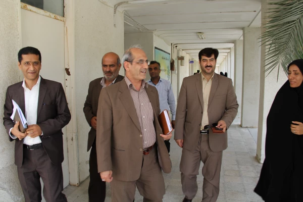 بازدید دکتر تاجیک اسماعیلی معاون توسعه مدیریت و منابع دانشگاه فرهنگیان از پردیس های استان هرمزگان و نظارت بر انجام مناقصه احداث زمین چمن مصنوعی پردیس شهید بهشتی هرمزگان