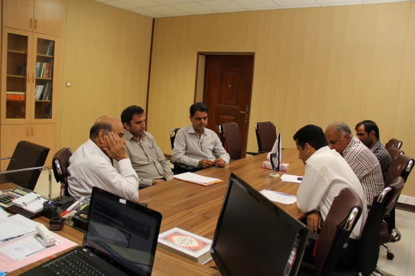 نشست صمیمی رئیس مجمع خیرین مدرسه ساز و آموزش عالی هرمزگان به اتفاق نماینده اداره کل نوسازی با سرپرست پردیس شهید بهشتی هرمزگان و بازدید از قسمتهای مخلف پردیس .