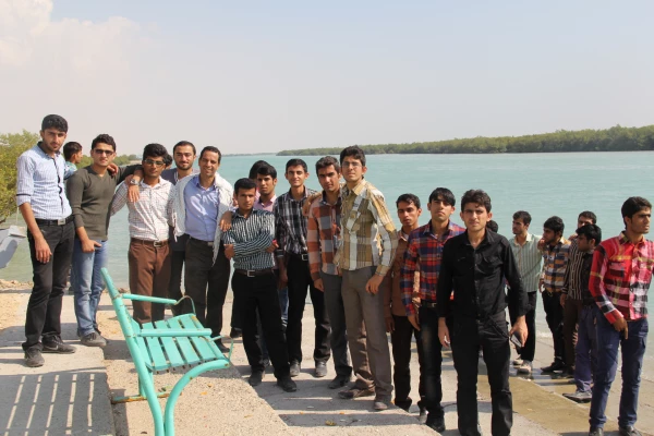 اردوی فرهنگی ،علمی وتفریحی بازدید از جنگل های حرا و کارخانه سیمان (بندرخمیر)