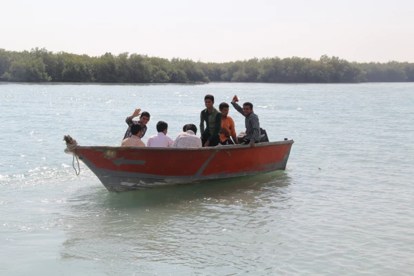 اردوی فرهنگی ،علمی وتفریحی بازدید از جنگل های حرا و کارخانه سیمان (بندرخمیر)