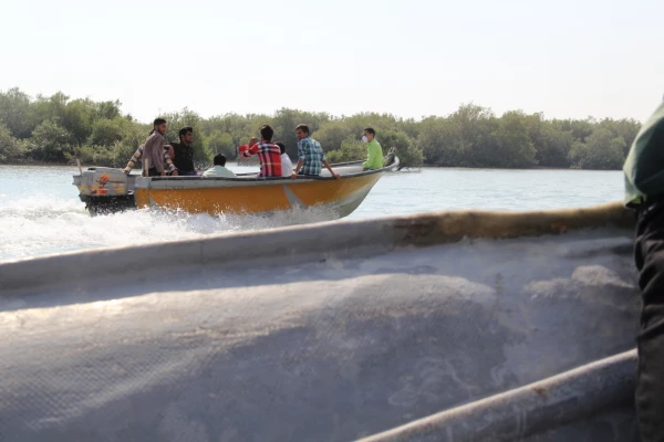 اردوی فرهنگی ،علمی وتفریحی بازدید از جنگل های حرا و کارخانه سیمان (بندرخمیر)