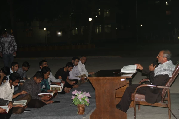 برگزاری محفل انس با قرآن مجید در پردیس شهید بهشتی هرمزگان