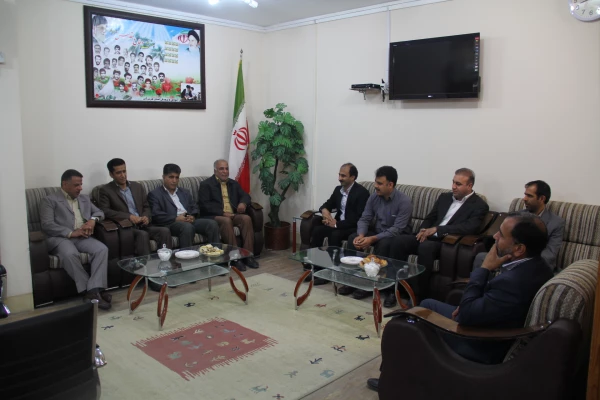 دیدار سرپرست پردیس شهید بهشتی هرمزگان به اتفاق همکاران و اساتید با مدیرکل جدید آموزش و پرورش استان هرمزگان