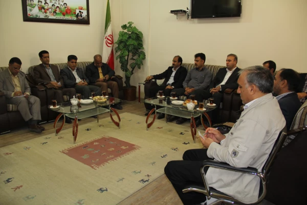 دیدار سرپرست پردیس شهید بهشتی هرمزگان به اتفاق همکاران و اساتید با مدیرکل جدید آموزش و پرورش استان هرمزگان