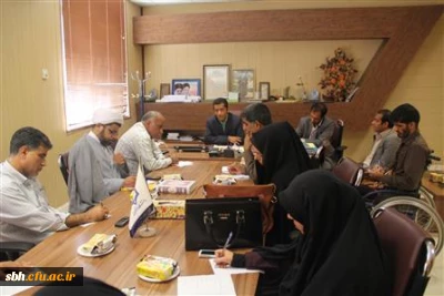 تشکیل پنجمین نشست شورای فرهنگی ، اجتماعی مدیریت استانی در طلیعه سال تحصیلی 95-94 

و با حضور امام جمعه موقت بندرعباس ،رییس ستاد اقامه نماز استان ،معاونت پرورشی اداره کل آموزش و پرورش هرمزگان ،ریاست کانون فرهنگی تربیتی غدیر و سایر اعضا