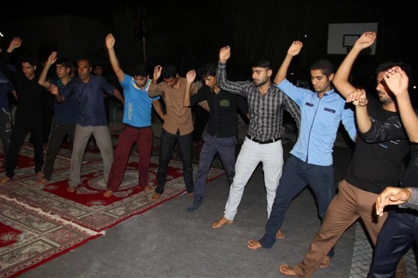 السلام علیک یا ابا عبدالحسین 

مراسم سوگواری امام حسین (ع) و یاران باوفایش 2