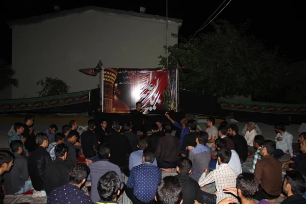 حضرت حجه الاسلام و المسلمین تقوی امام جمعه موقت بندرعباس و دبیر شورای نهاد نمایندگی ولی فقیه در دانشگاههای استان هرمزگان 

سخنران مراسم شب چهارم محرم هیئت سید الشهدا پردیس شهید بهشتی هرمزگان بودند 2