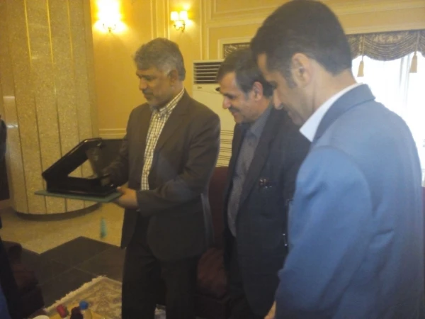 تقدیر سرپریت دانشگاه فرهنگیان از شهردار بندرعباس  8