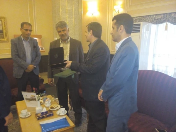 تقدیر سرپریت دانشگاه فرهنگیان از شهردار بندرعباس  14