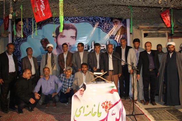 باهمکاری مدیریت استانی دانشگاه فرهنگیان هرمزگان و با حضور امام جمعه موقت بندرعباس ، رئیس ستاد اقامه نماز استان و مشاور استاندار هرمزگان در امور ایثارگران 

برگزاری یادواره دانشجو معلم شهید ابراهیم تنیده از شهدای غواص عملیات کربلای 4 در زادگاهش 3