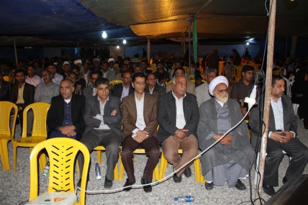 باهمکاری مدیریت استانی دانشگاه فرهنگیان هرمزگان و با حضور امام جمعه موقت بندرعباس ، رئیس ستاد اقامه نماز استان و مشاور استاندار هرمزگان در امور ایثارگران 

برگزاری یادواره دانشجو معلم شهید ابراهیم تنیده از شهدای غواص عملیات کربلای 4 در زادگاهش 5