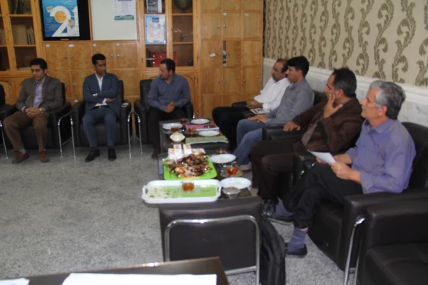 برگزاری جلسات زیر گروههای آموزشی پردیس های استانی هرمزگان سال تحصیلی 95-94 3