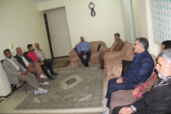 با حضور مدیر کل امور ایثارگران و مشاور امور ایثارگران ریاست دانشگاه فرهنگیان و سرپرست دانشگاه فرهنگیان هرمزگان انجام شد .

دیدار با خانواده دانشجو معلم شهید ابراهیم تنیده و خانواده شهید همت الله شمسایی پدر مدرس پردیس های استان 4