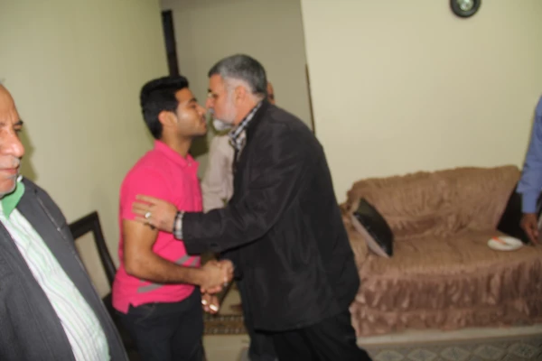 با حضور مدیر کل امور ایثارگران و مشاور امور ایثارگران ریاست دانشگاه فرهنگیان و سرپرست دانشگاه فرهنگیان هرمزگان انجام شد .

دیدار با خانواده دانشجو معلم شهید ابراهیم تنیده و خانواده شهید همت الله شمسایی پدر مدرس پردیس های استان 9