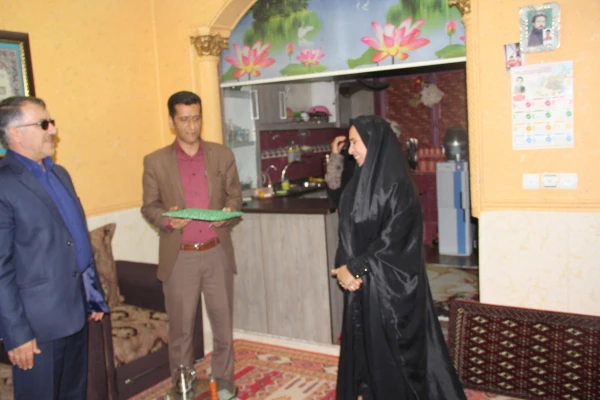 با حضور مدیر کل امور ایثارگران و مشاور امور ایثارگران ریاست دانشگاه فرهنگیان و سرپرست دانشگاه فرهنگیان هرمزگان انجام شد .

دیدار با خانواده دانشجو معلم شهید ابراهیم تنیده و خانواده شهید همت الله شمسایی پدر مدرس پردیس های استان 20