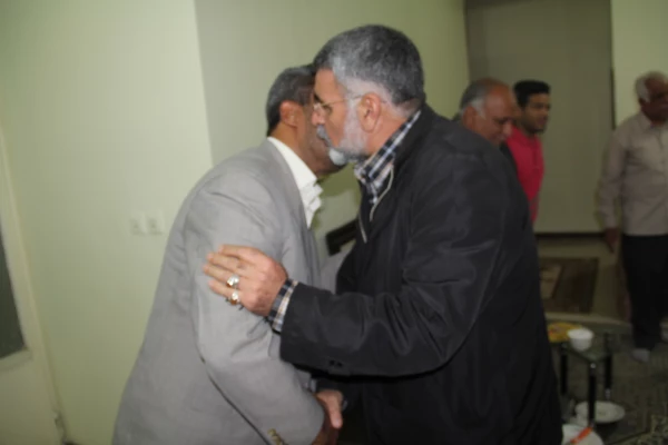 با حضور مدیر کل امور ایثارگران و مشاور امور ایثارگران ریاست دانشگاه فرهنگیان و سرپرست دانشگاه فرهنگیان هرمزگان انجام شد .

دیدار با خانواده دانشجو معلم شهید ابراهیم تنیده و خانواده شهید همت الله شمسایی پدر مدرس پردیس های استان 10