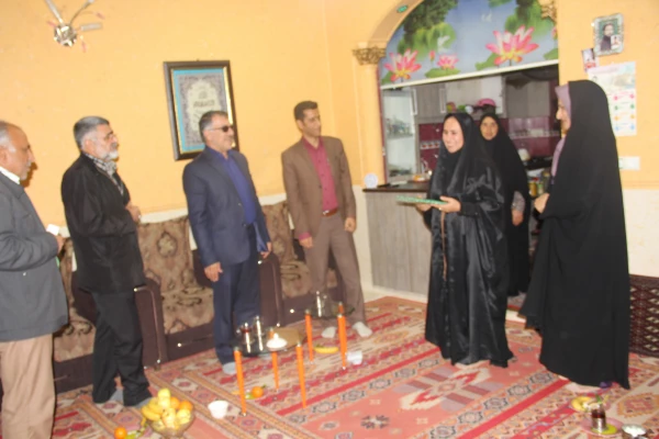 با حضور مدیر کل امور ایثارگران و مشاور امور ایثارگران ریاست دانشگاه فرهنگیان و سرپرست دانشگاه فرهنگیان هرمزگان انجام شد .

دیدار با خانواده دانشجو معلم شهید ابراهیم تنیده و خانواده شهید همت الله شمسایی پدر مدرس پردیس های استان 21