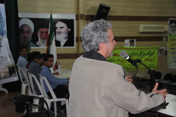 با حضور دکتر رئوفی استاد جامعه شناسی دانشگاه هرمزگان برگزار شد .

اولین کرسی آزاد اندیشی در نیمسال دوم سال تحصیلی جاری در خصوص انتخابات مجلس شورای اسلامی 
 6