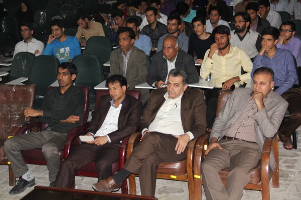 با حضور دکتر رئوفی استاد جامعه شناسی دانشگاه هرمزگان برگزار شد .

اولین کرسی آزاد اندیشی در نیمسال دوم سال تحصیلی جاری در خصوص انتخابات مجلس شورای اسلامی 
 8