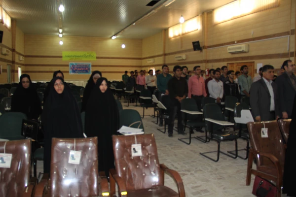با حضور معاونین آموزش و پرورش ابتدایی و پژوهش و برنامه ریزی اداره کل آموزش و پرورش و سرپرست دانشگاه فرهنگیان هرمزگان و جمعی از همکاران برگزار شد .

جلسه توجیهی کار آموزان دوره مهارتی ویژه پذیرفته شدگان آزمون استخدامی آموزش و پرورش (ماده 28) 4