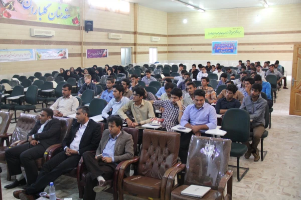 به مناسبت روز جهانی زبان مادری دوم اسفند ماه 

کارگاه علمی معرفی اجمالی گویشهای بومی و محلی استان در پردیس شهید بهشتی هرمزگان برگزار گردید. 7