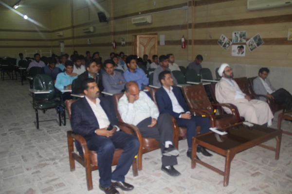 با سخنرانی مدیر کل فرهنگ و ارشاد اسلامی هرمزگان برگزار شد 

مراسم گرامیداشت روز فن آوری هسته ای 5