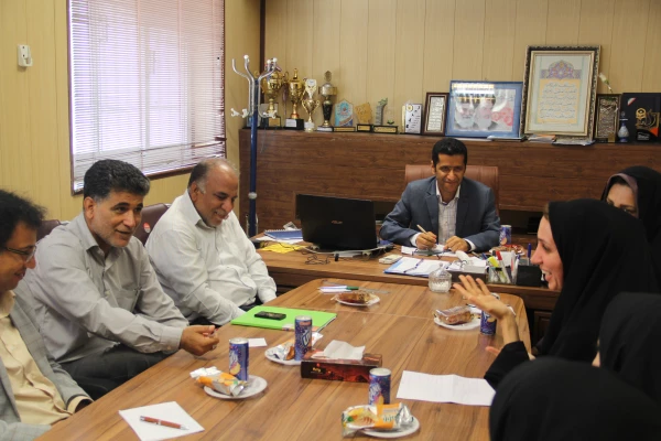 با حضور سرپرست امور پردیس های استان و کارگروه فرهنگی پردیس ها برگزار شد .

برنامه ریزی جهت برگزاری مراسم هفته معلم 8