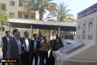 نشست صمیمی مدیر کل منابع انسانی و معاون اداره کل مالی و معاون اداره کل خدمات پیشتیبان دانشگاه فرهنگیان با کارکنان پردیس های استان هرمزگان