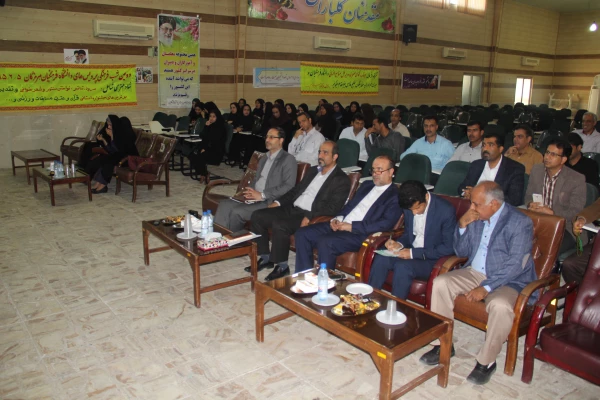 نشست صمیمی مدیر کل منابع انسانی و معاون اداره کل مالی و معاون اداره کل خدمات پیشتیبان دانشگاه فرهنگیان با کارکنان پردیس های استان هرمزگان 3