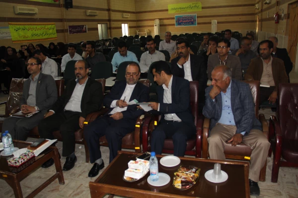 نشست صمیمی مدیر کل منابع انسانی و معاون اداره کل مالی و معاون اداره کل خدمات پیشتیبان دانشگاه فرهنگیان با کارکنان پردیس های استان هرمزگان 4