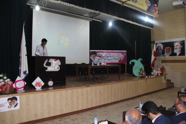 نشست صمیمی مدیر کل منابع انسانی و معاون اداره کل مالی و معاون اداره کل خدمات پیشتیبان دانشگاه فرهنگیان با کارکنان پردیس های استان هرمزگان 5