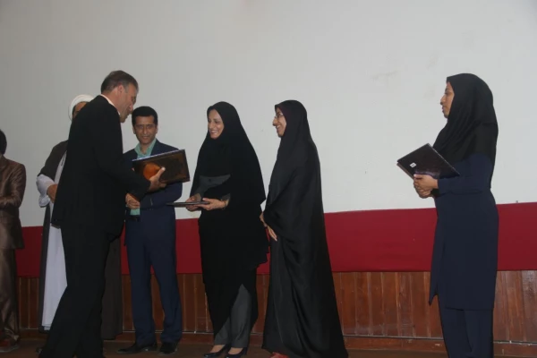 برگزاری مراسم با شکوه روز معلم و تقدیر از اساتید برگزیده دانشگاه فرهنگیان هرمزگان با حضور هاشمی تختی منتخب اول بندرعباس در مجلس شورای اسلامی و دریانورد ریاست سازمان مدیریت و برنامه ریزی استان هرمزگان 5