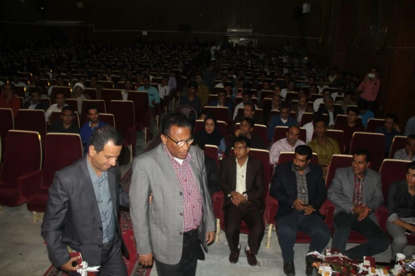 برگزاری مراسم با شکوه روز معلم و تقدیر از اساتید برگزیده دانشگاه فرهنگیان هرمزگان با حضور هاشمی تختی منتخب اول بندرعباس در مجلس شورای اسلامی و دریانورد ریاست سازمان مدیریت و برنامه ریزی استان هرمزگان 6