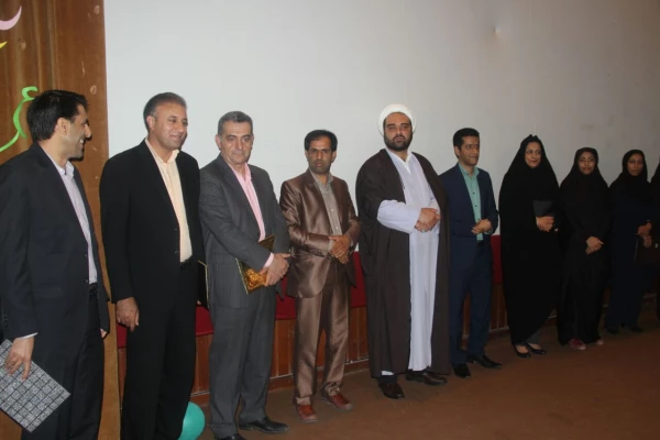 برگزاری مراسم با شکوه روز معلم و تقدیر از اساتید برگزیده دانشگاه فرهنگیان هرمزگان با حضور هاشمی تختی منتخب اول بندرعباس در مجلس شورای اسلامی و دریانورد ریاست سازمان مدیریت و برنامه ریزی استان هرمزگان 8