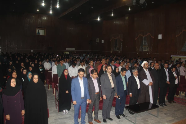 برگزاری مراسم با شکوه روز معلم و تقدیر از اساتید برگزیده دانشگاه فرهنگیان هرمزگان با حضور هاشمی تختی منتخب اول بندرعباس در مجلس شورای اسلامی و دریانورد ریاست سازمان مدیریت و برنامه ریزی استان هرمزگان 10