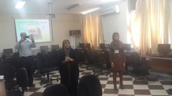 بازدید علمی دانش آموزان برتر علمی و پژوهشی متوسطه اول مناطق بیست گانه آموزش و پرورش استان هرمزگان از بخش های مختلف دانشگاه فرهنگیان هرمزگان 6