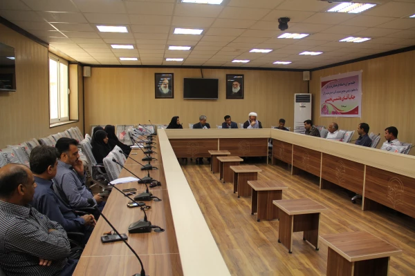 نشست مشترک شورای مدیریت استانی و پردیس های استان هرمزگان با حضور آقای هاشمی تحتی نماینده بندرعباس در مجلس شورای اسلامی و رئیس مجمع نمایندگان استان هرمزگان 2