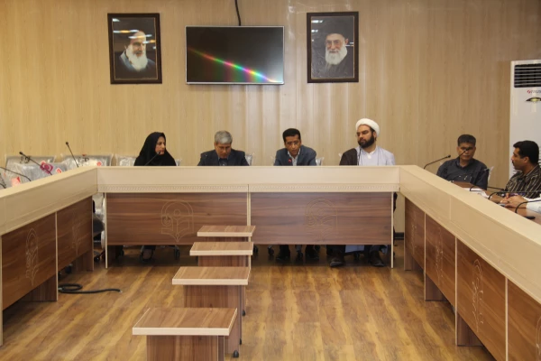 نشست مشترک شورای مدیریت استانی و پردیس های استان هرمزگان با حضور آقای هاشمی تحتی نماینده بندرعباس در مجلس شورای اسلامی و رئیس مجمع نمایندگان استان هرمزگان 8