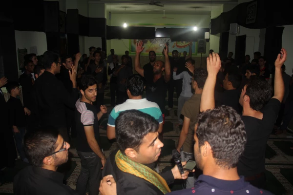 مسئول نمایندگی نهاد مقام معظم رهبری در دانشگاه فرهنگیان هرمزگان :

 هیئت های دانشجویی از بهترین مکان های عزاداری هستند که با آزادی و اختیار به عزاداری می پردازند. 5