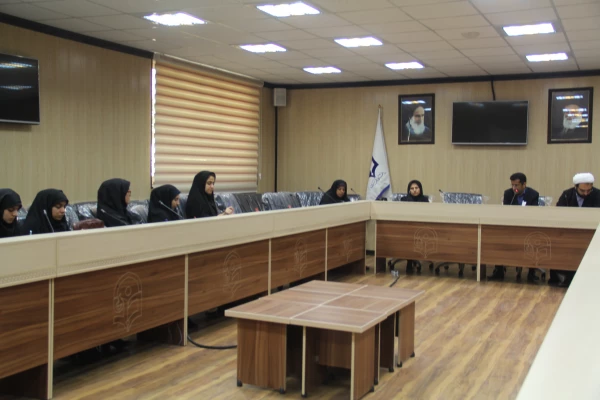 دکتر ضیایی سرپرست دانشگاه فرهنگیان هرمزگان :

شورای صنفی انتقال دهنده و پیگیری کننده مشکلات صنفی دانشجویان است .
 8