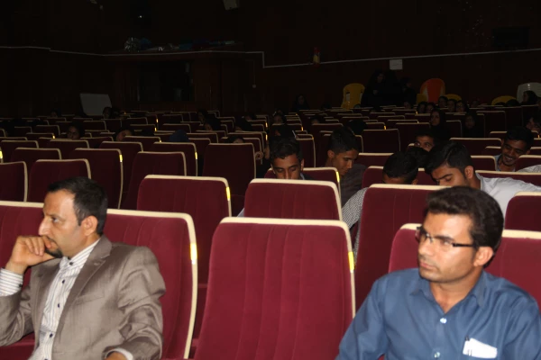 تبدیل سالن های اکران فیلمهای جشنواره رشد به کلاس آموزشی فارغ از کلیشه های رایج  6