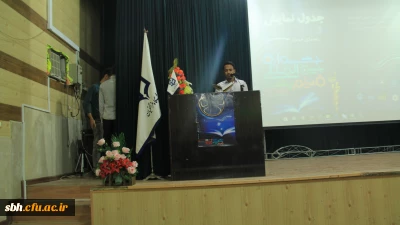 استاد قویدل بازیگر سینما ، پیشکسوت آموزش و پرورش و مدرس دانشگاه و منتقد فیلم در تحلیل فیلم قلک های شکسته بیان داشت :

کارگردان با استفاده از نابازیگران و بدون هیچ اغراقی توانسته بود در قالب بسیار ساده پیام را منتقل نماید .