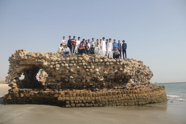 چهارمین اردوی هرمزگان گردی دانشجویان به مقصد شهر تاریخی کنگ 12