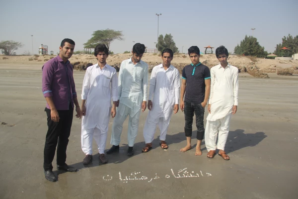 چهارمین اردوی هرمزگان گردی دانشجویان به مقصد شهر تاریخی کنگ 13