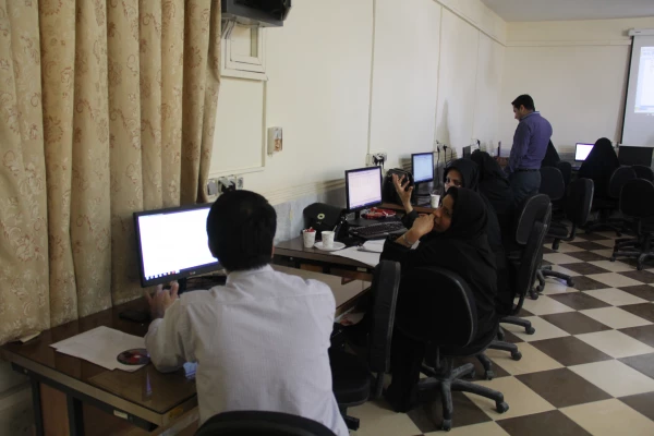 برگزاری دوره بالندگی " آشنایی با نرم افزار spss" مقدماتی ویژه اعضای هیات علمی دانشگاه فرهنگیان هرمزگان  3